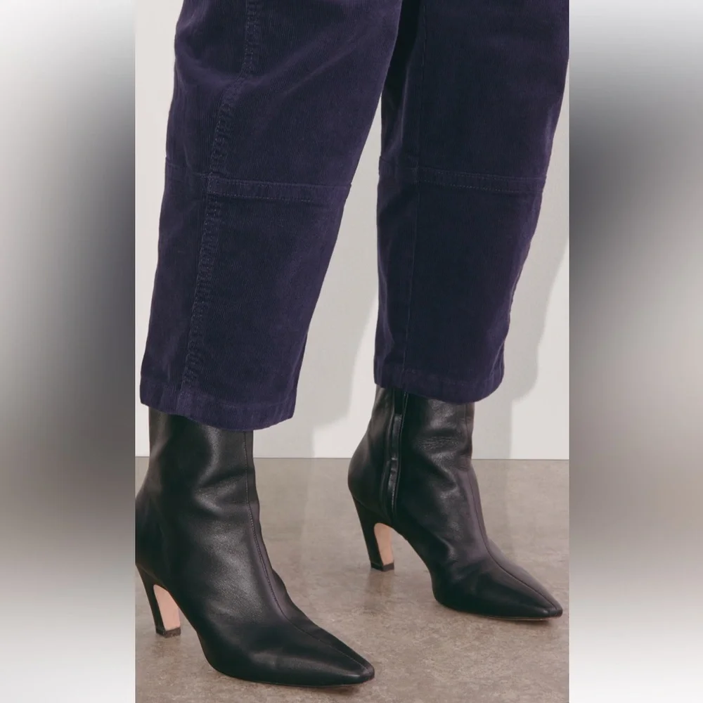 Everlane - The Utility Barrel Pant - Navy Corduroy - Size 6 - Picture 13 of 15